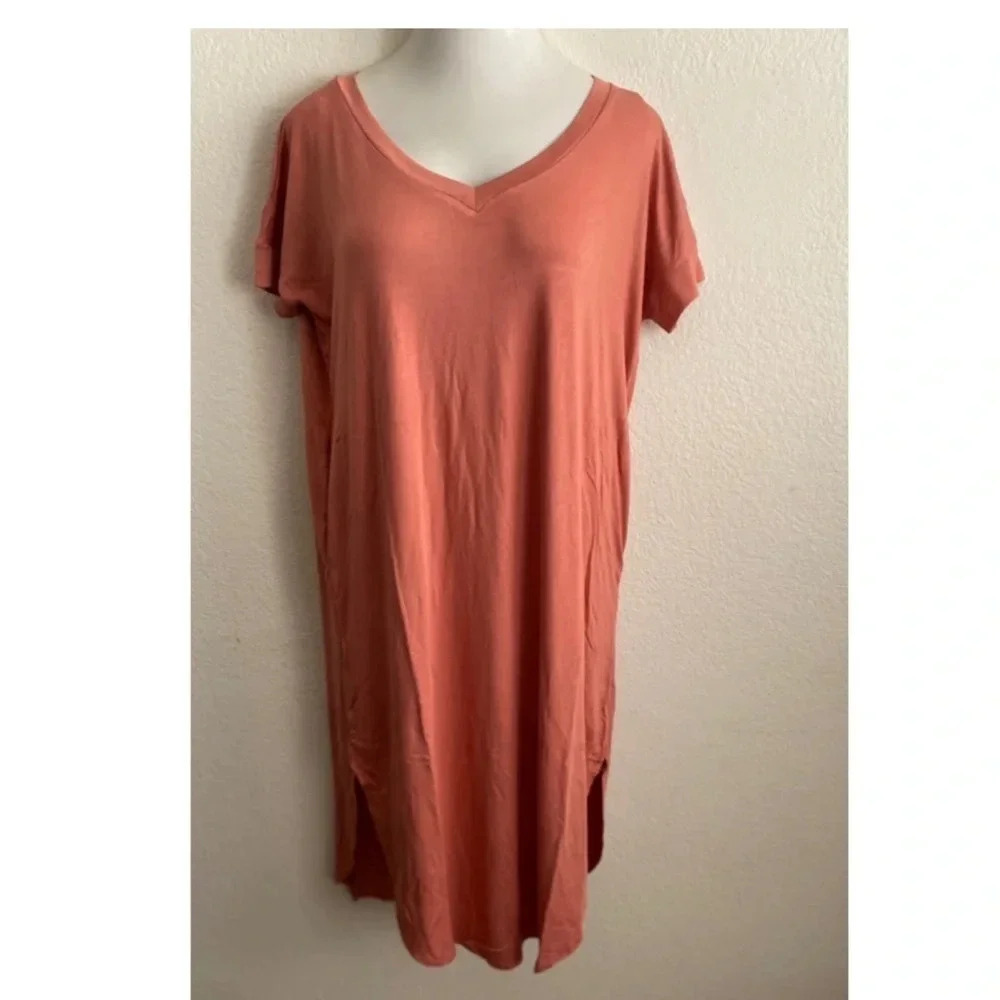 🆕Zenana Ash-Rose V-Neck Short Sleeve Side Slit Mid Dress S🆕 - Picture 2 of 10